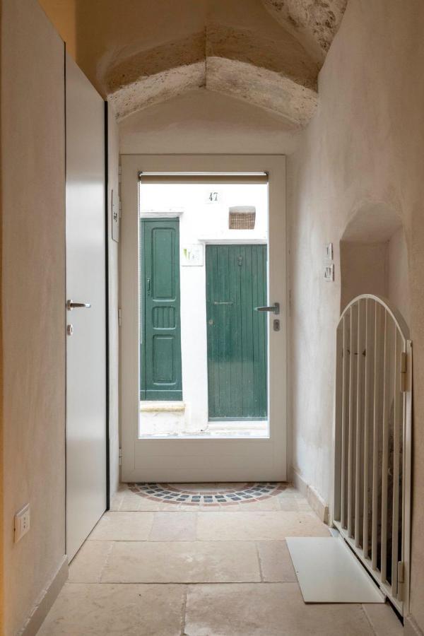 Ca Sotto L'Arco Bed & Breakfast ออสตูนี ภายนอก รูปภาพ